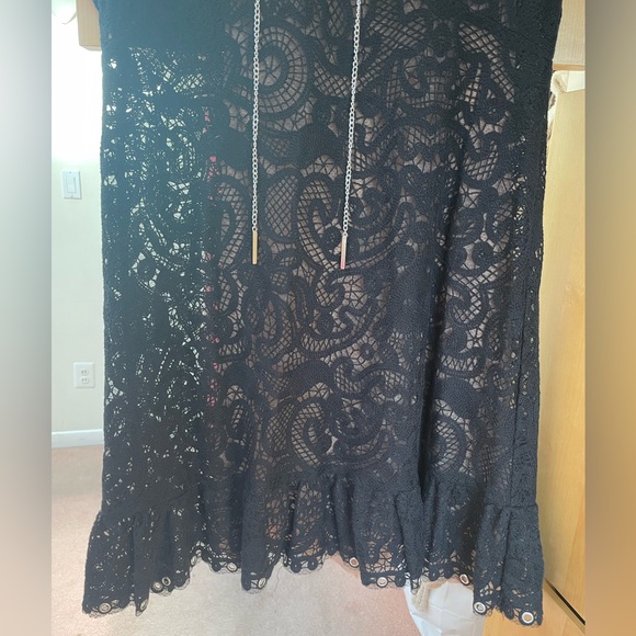 Michael Kors eyelet lace dress with chain - size XL - Picture 6 of 8